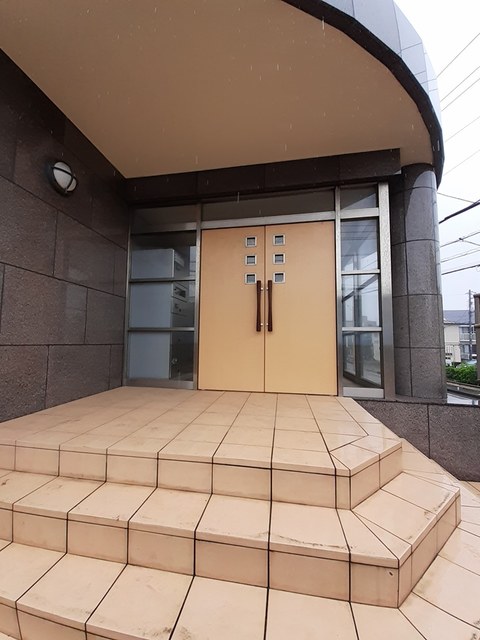 14/22 エントランス