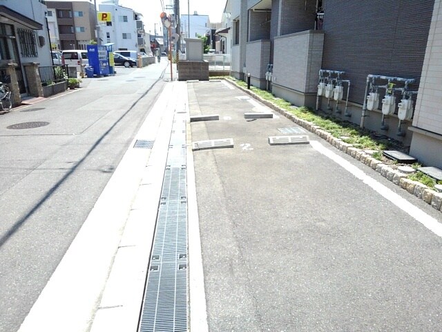 13/23 駐車場