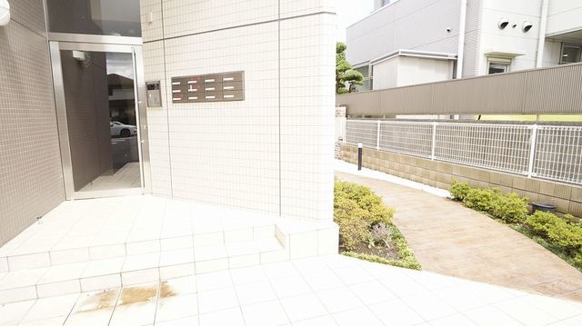 13/20 エントランス