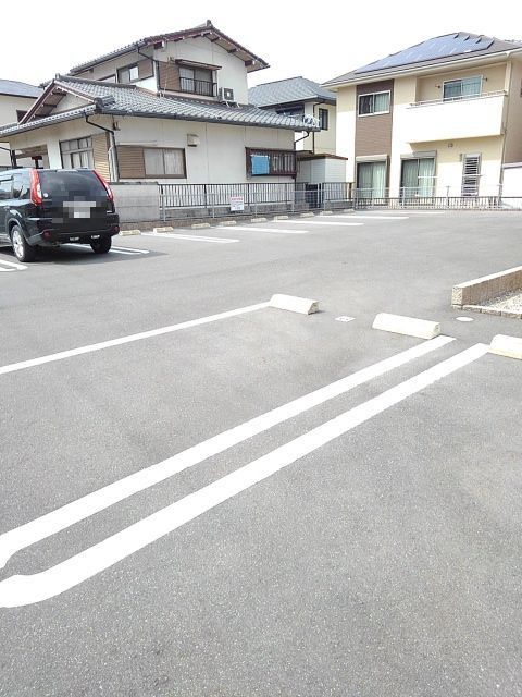 21/27 駐車場