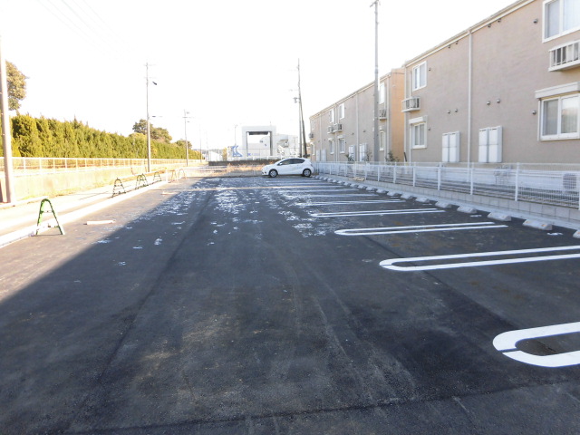 22/28 駐車場