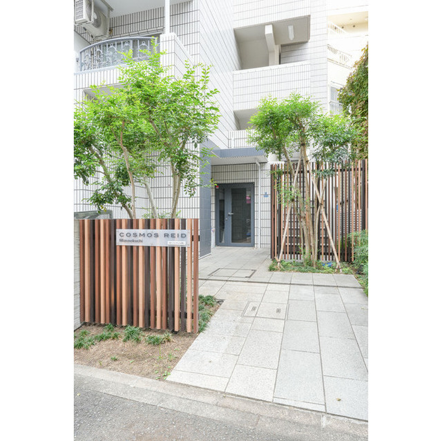 17/27 エントランス