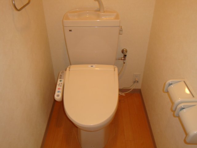 16/27 トイレ