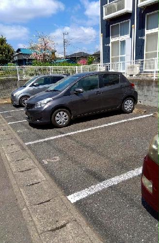 14/14 駐車場