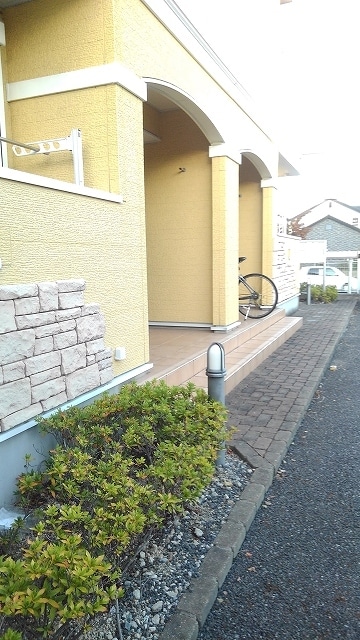 15/23 エントランス