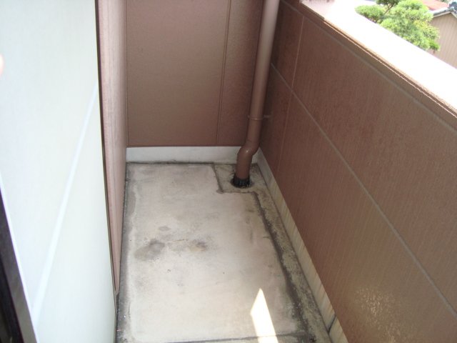 18/28 バルコニー