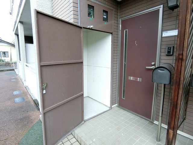 15/21 エントランス