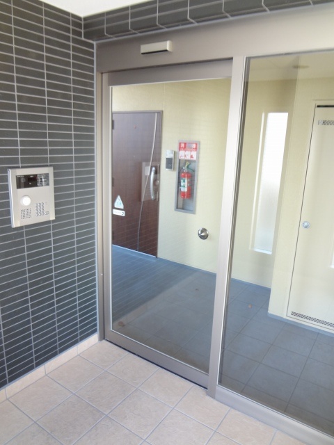 14/22 エントランス