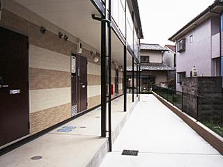 13/19 エントランス