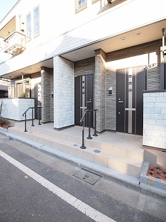 14/22 エントランス