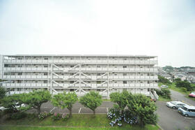 2/4 エントランス