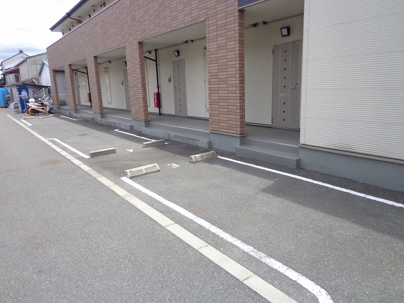 25/30 駐車場