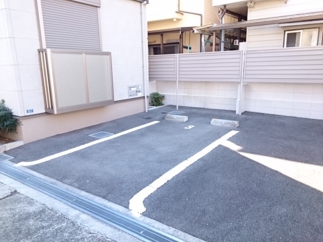 14/20 駐車場