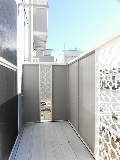 13/22 バルコニー