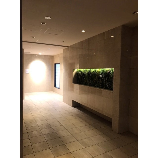 22/30 エントランス