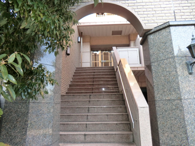 21/24 エントランス