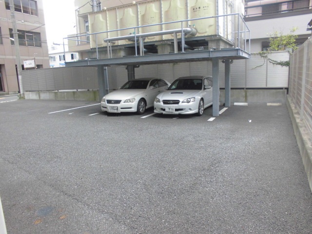 2/5 駐車場