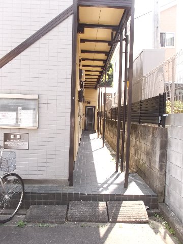 17/18 エントランス