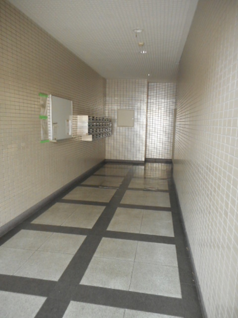 18/20 エントランス