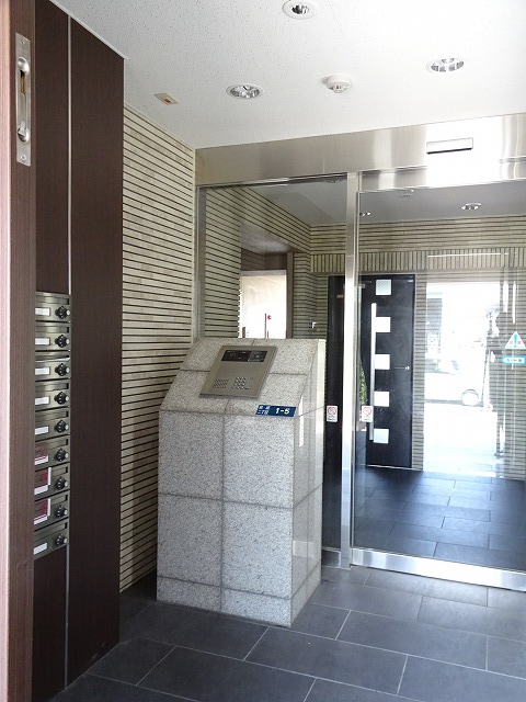 20/24 エントランス