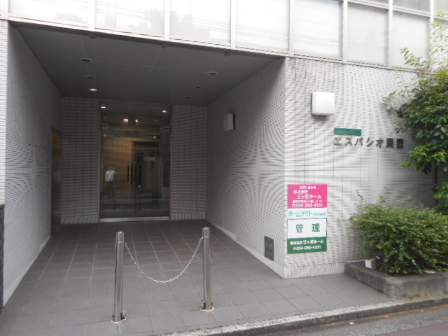 16/17 エントランス