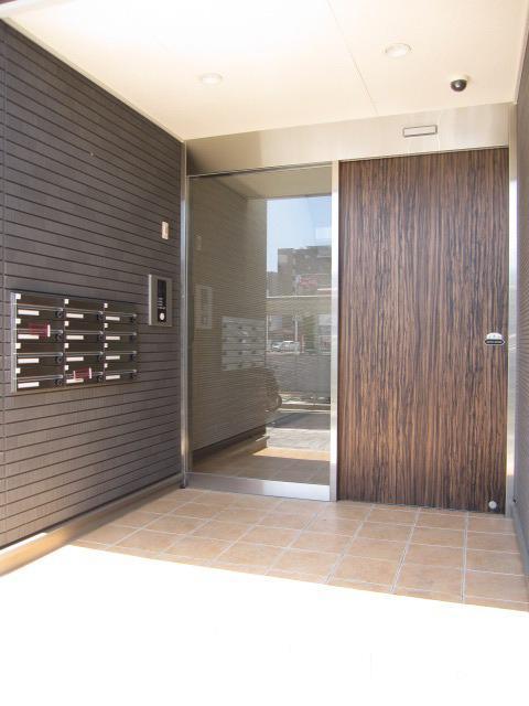 14/20 エントランス