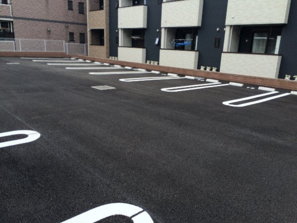 22/28 駐車場