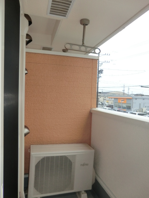 18/28 バルコニー