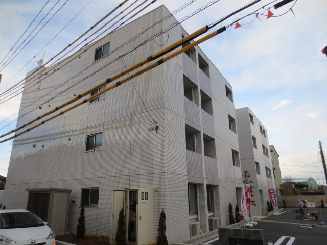 22/28 エントランス