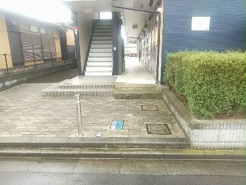 13/23 エントランス