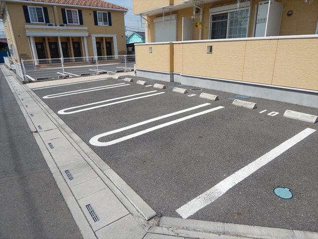 22/30 駐車場