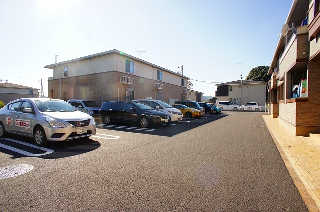 17/30 駐車場