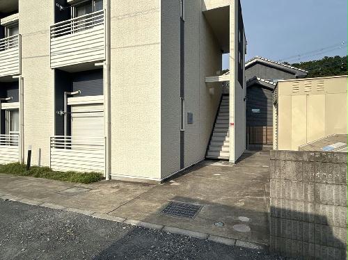 14/14 エントランス