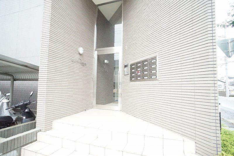 13/20 エントランス