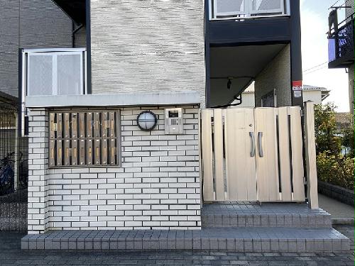 13/17 エントランス