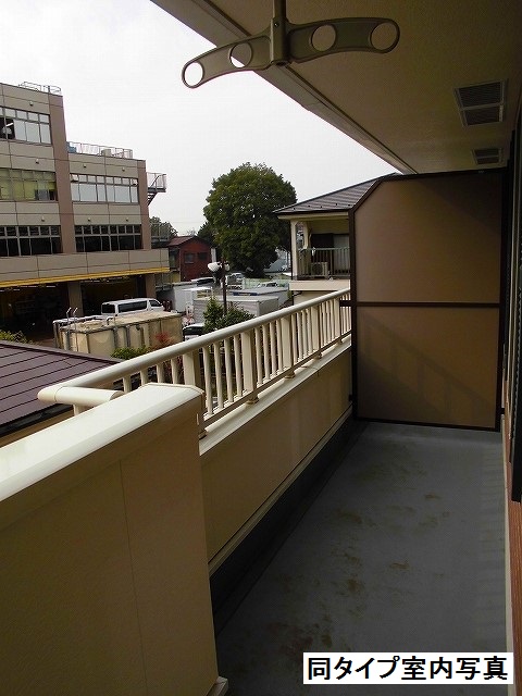 13/23 バルコニー