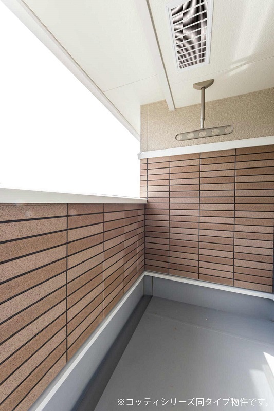 14/23 バルコニー