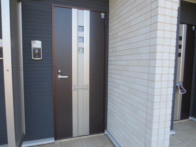 22/28 エントランス