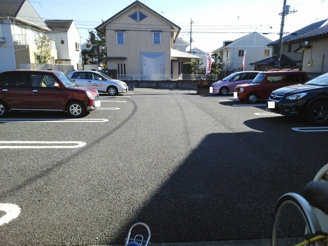 16/27 駐車場