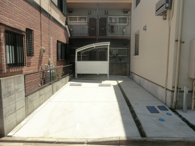 2/10 駐車場