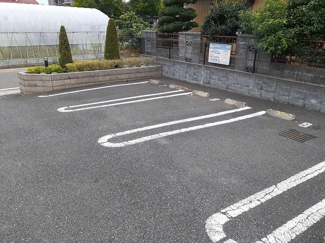 14/20 駐車場