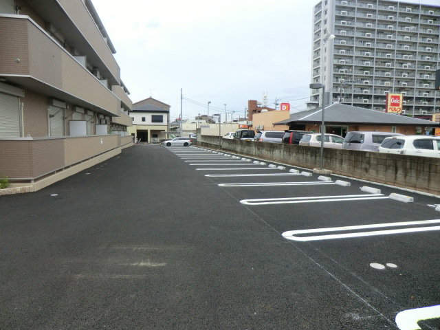 22/27 駐車場