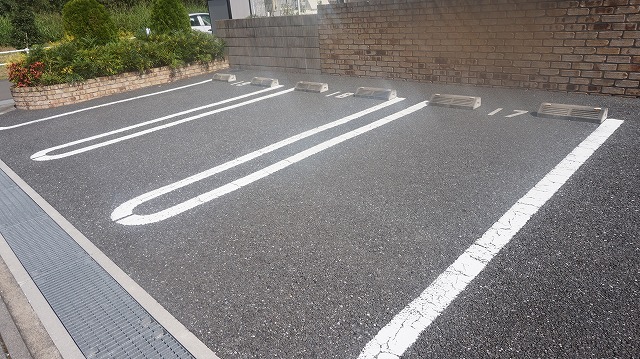 17/27 駐車場