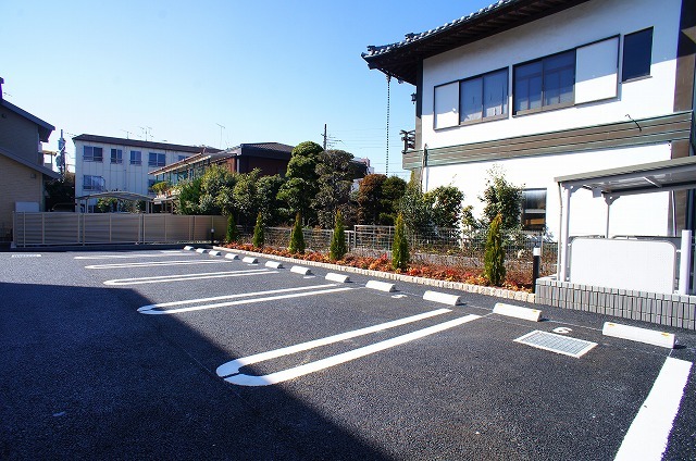 14/14 駐車場