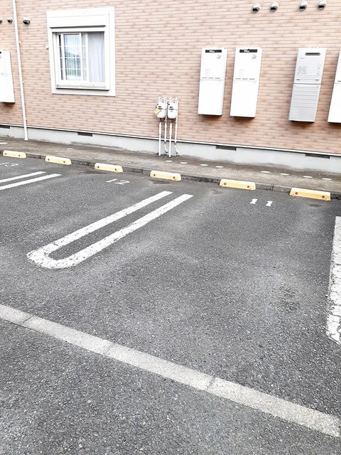 18/25 駐車場