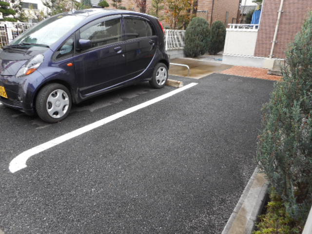 22/30 駐車場