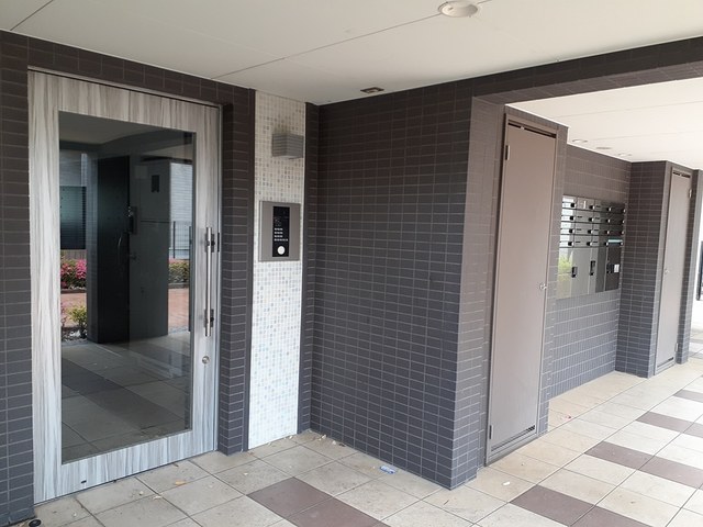 13/24 エントランス