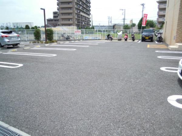 22/30 駐車場