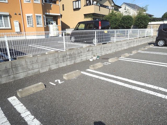 19/28 駐車場