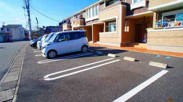 13/23 駐車場